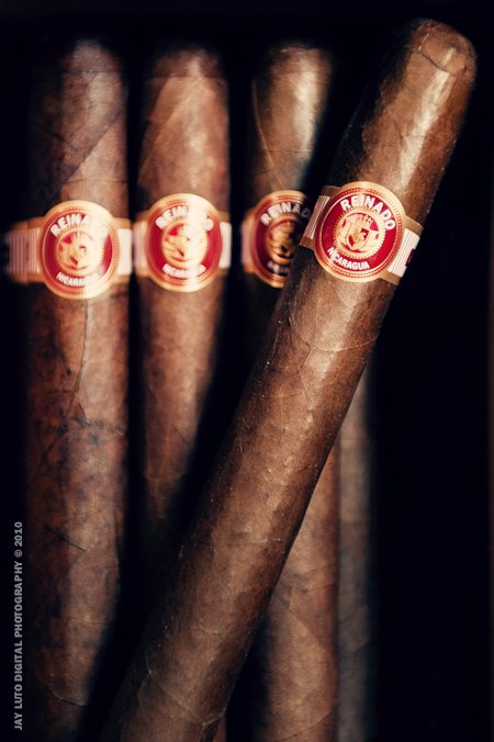 Premium Cigar Review of Reinado Cigars